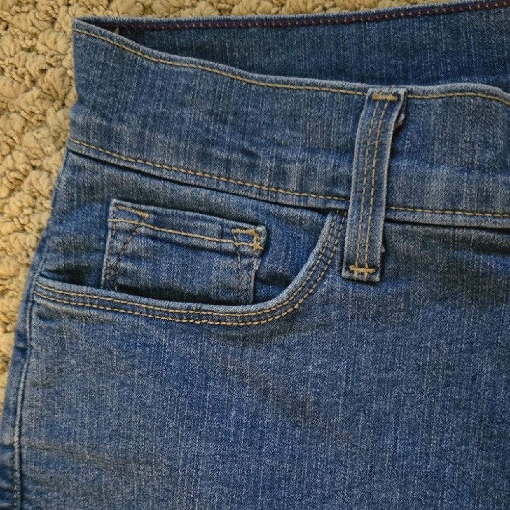 NYDJ Blue Ankle & Cropped Relaxed Fit Jeans Medium Blue Color Size 10 - Picture 4 of 12